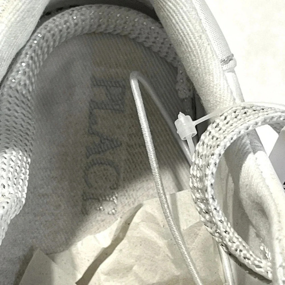 Children Place Girls white low top lace up tennis shoes. Size 11C NWT - Picture 8 of 13